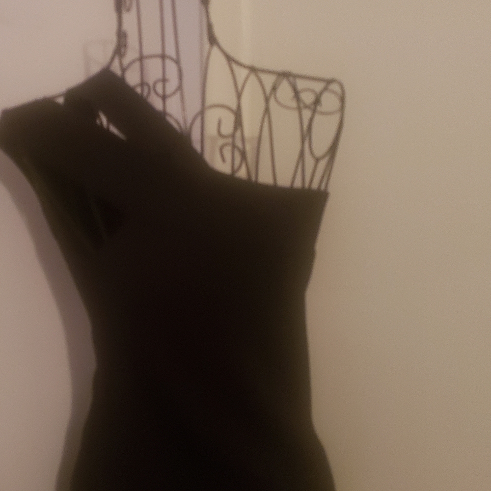 One shoulder Dress - Picture 3 of 3